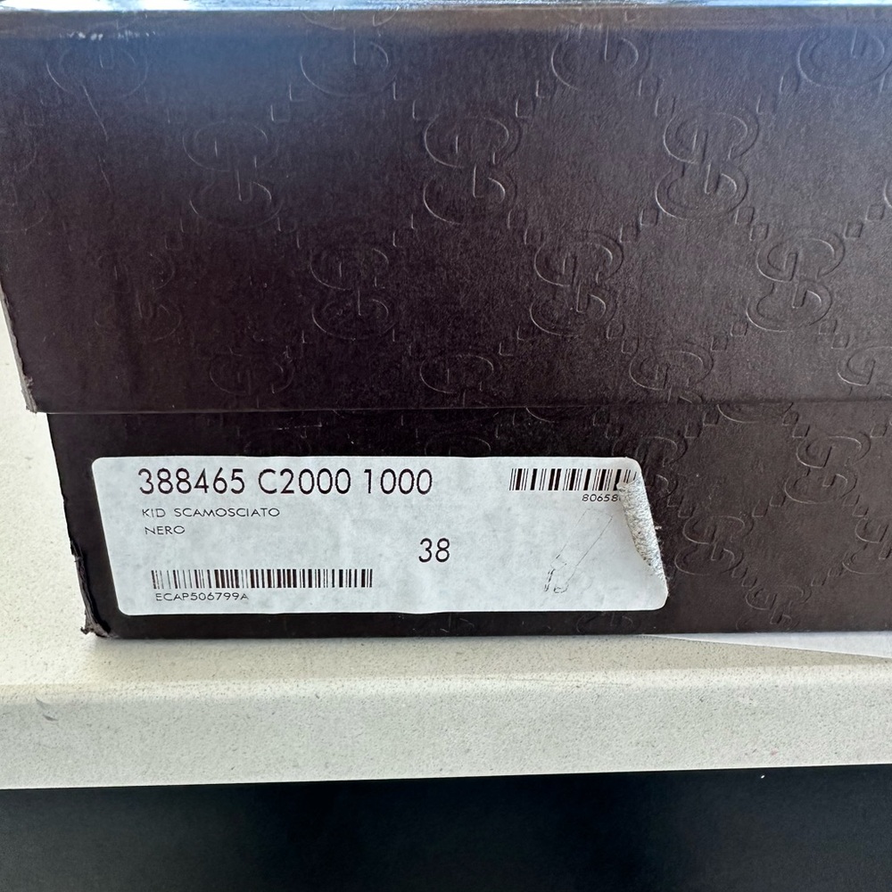 Gucci women knee boots size 38. - Picture 3 of 4